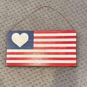 Rustic Marlin Patriotic Heart Flag Wall Decor